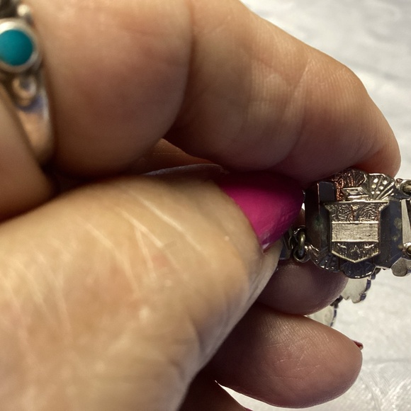 Sterling CREST , Link bracelet, vintage, beautiful designMOMS STUFF - Picture 12 of 13